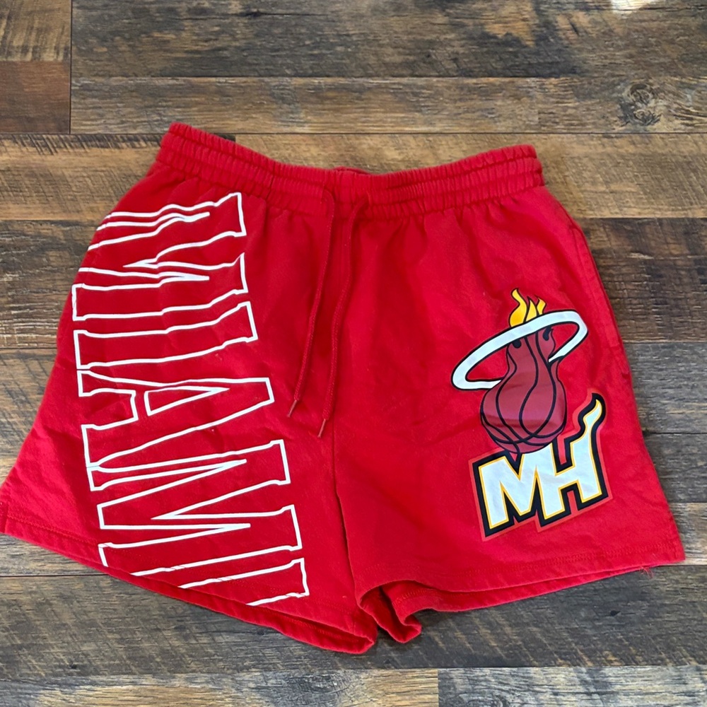 Miami Heat Sweat Shorts Womens‎ Med Drawstring